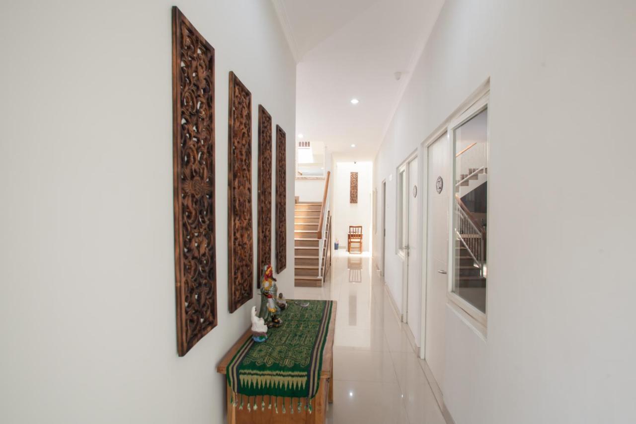 فندق سورابايافي  Reddoorz @ Wiyung 3 المظهر الخارجي الصورة